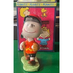 CHARLIE BROWN Baseball Figurine - 50 Celebration Flambrp  NIB
